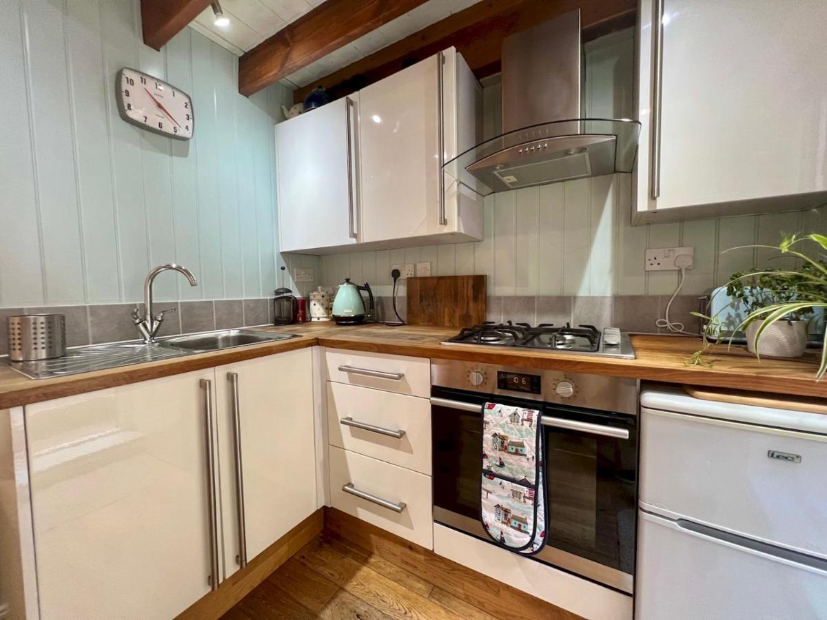 Pass The Keys 64 Church Street Characterful 2-Bed Cottage In The Heart Of Town Kingsbridge  Eksteriør bilde