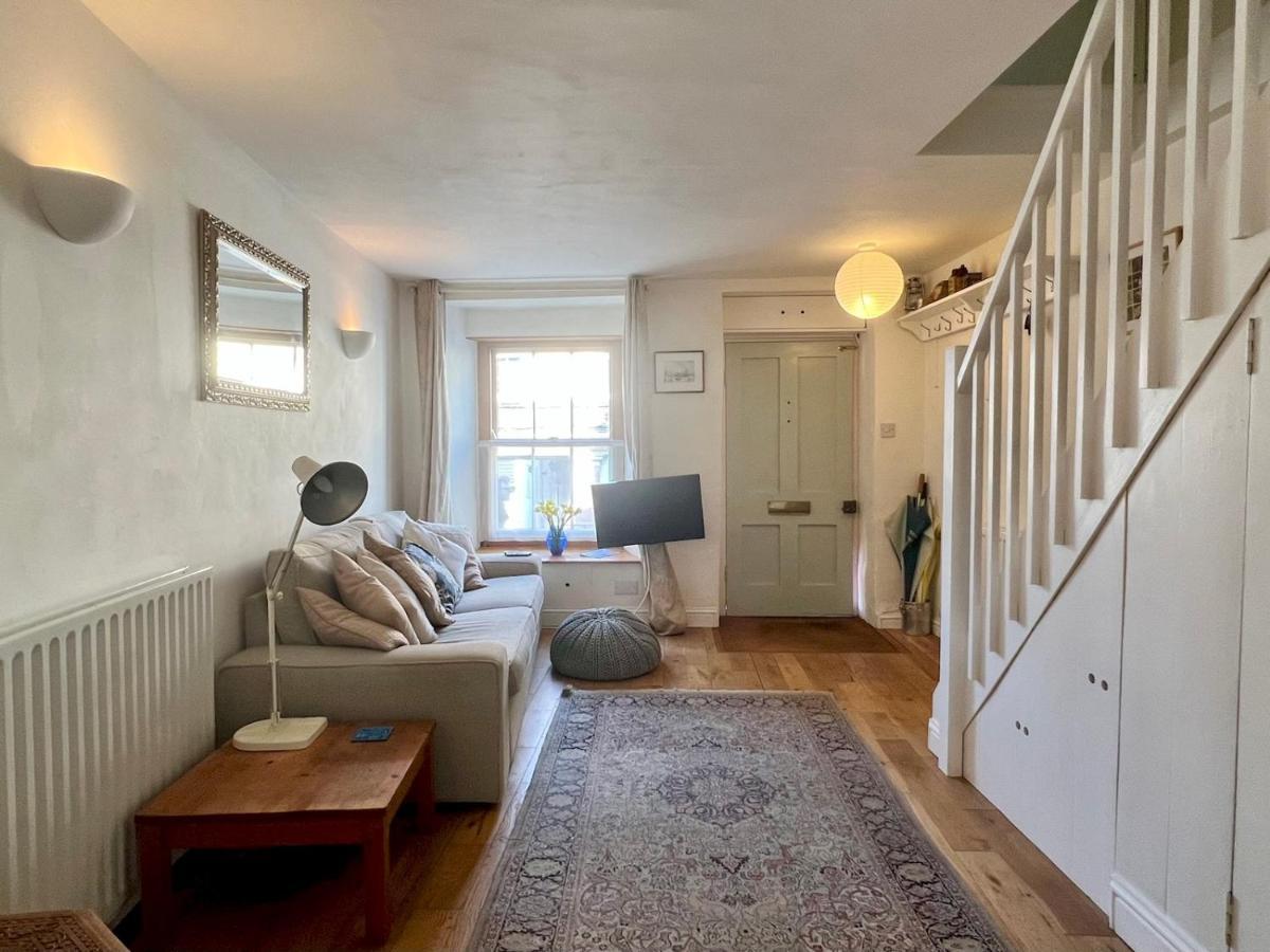 Pass The Keys 64 Church Street Characterful 2-Bed Cottage In The Heart Of Town Kingsbridge  Eksteriør bilde