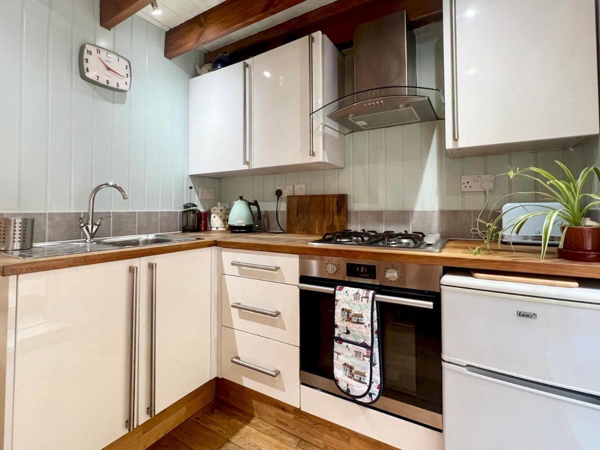 Pass The Keys 64 Church Street Characterful 2-Bed Cottage In The Heart Of Town Kingsbridge  Eksteriør bilde